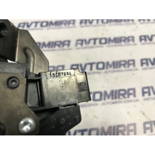 Замок крышки багажника Opel Astra J Wagon 2009-2015 13587646